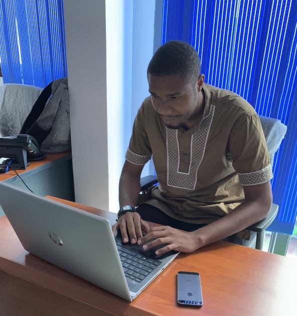 logo MAANFOU Nakiyoune